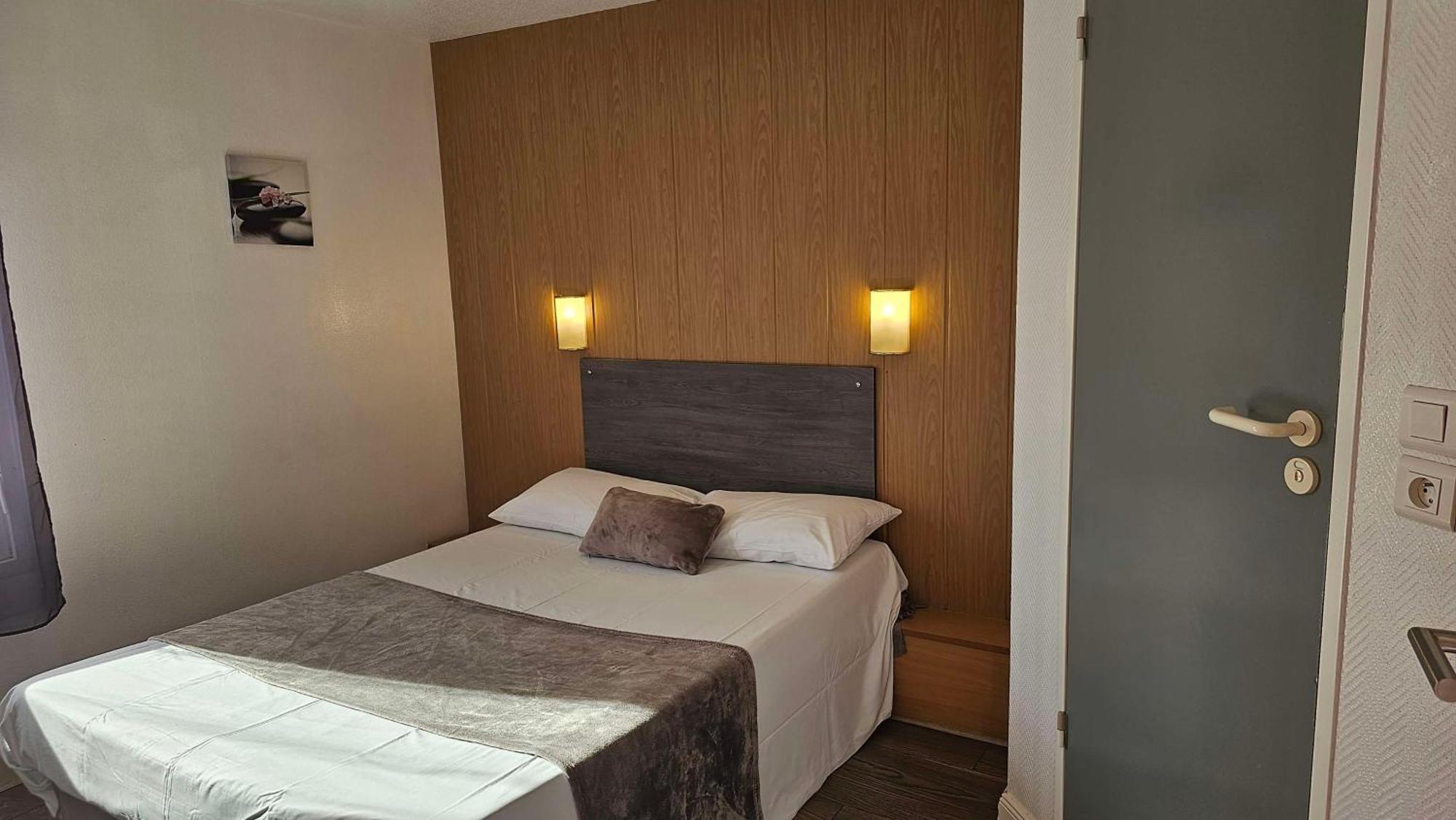 Fasthotel Pau Lescar Exterior foto
